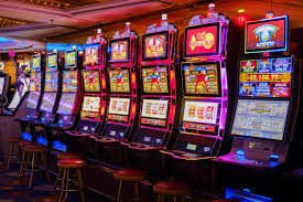 Kasino online umr138 – meja live dealer blackjack dan baccarat tersedia 24 jam